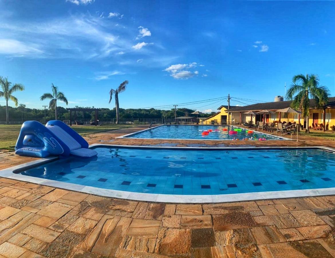 Pousada Haras Santa Rita Poconé Exterior photo