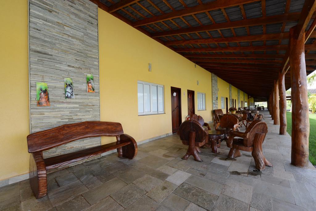 Pousada Haras Santa Rita Poconé Exterior photo